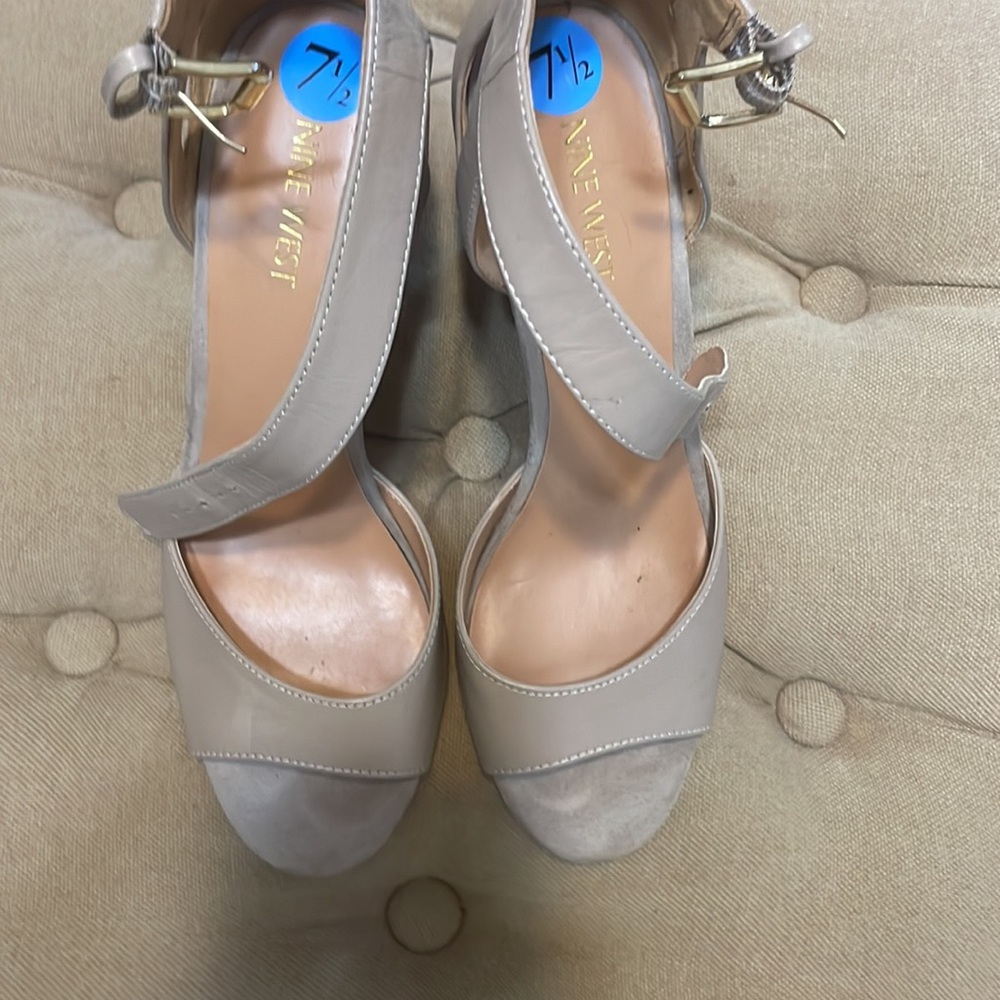 Nine West size 7.5 - Picture 4 of 5
